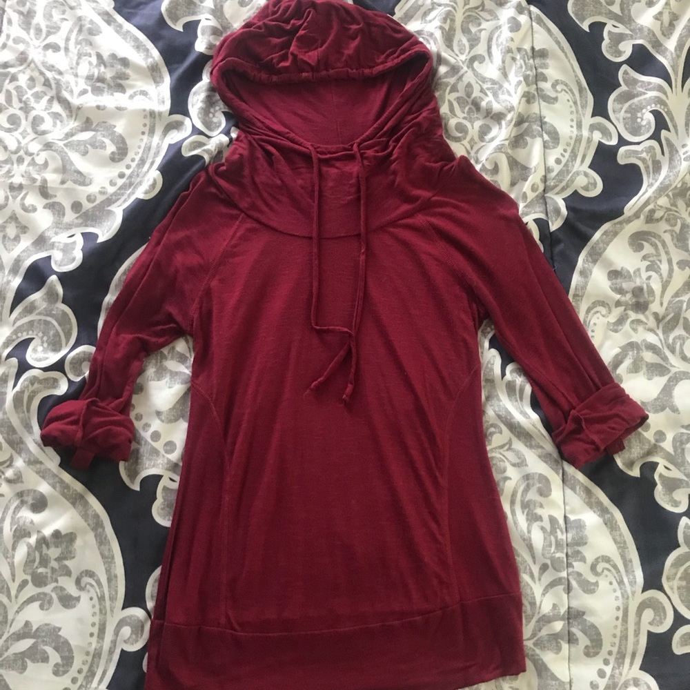 Casual hooded shirt